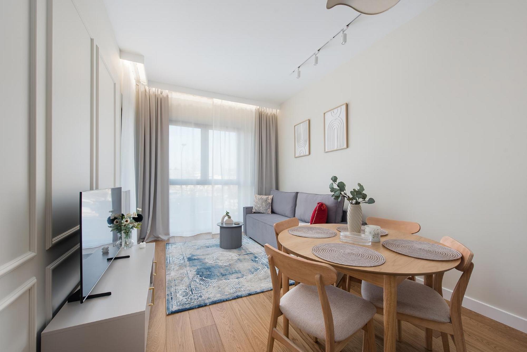 Apartment Blue Near Schindler *